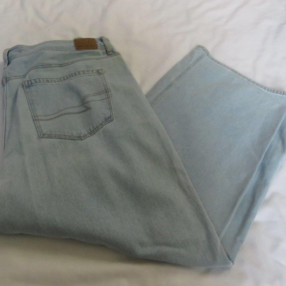 American Eagle Wide Leg Crop Size 18 Short